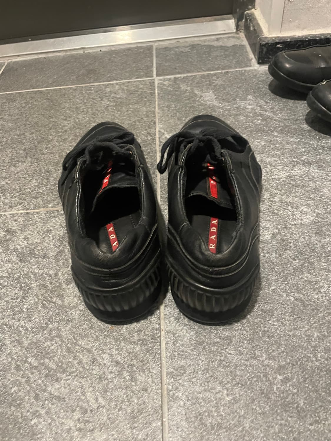 프라다 스포츠 레더 스니커즈 270 상품이미지3