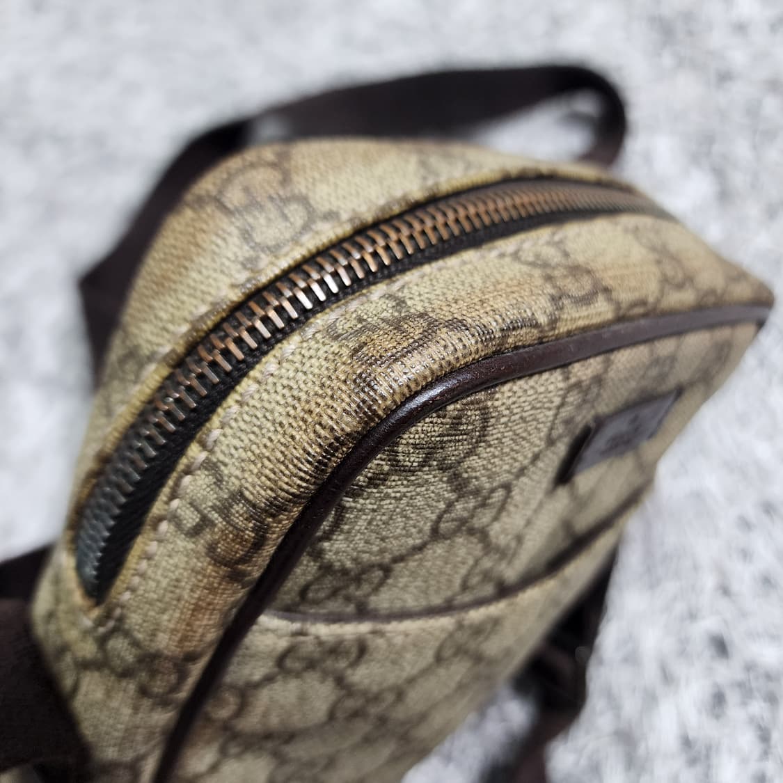 구찌 GG 슈프림 메신저백 크로스백 상품이미지8