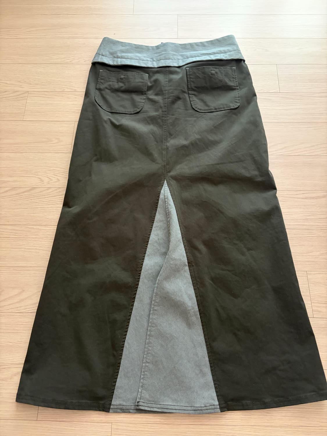 WAIST PANEL SKIRT WARM GREY 상품이미지4