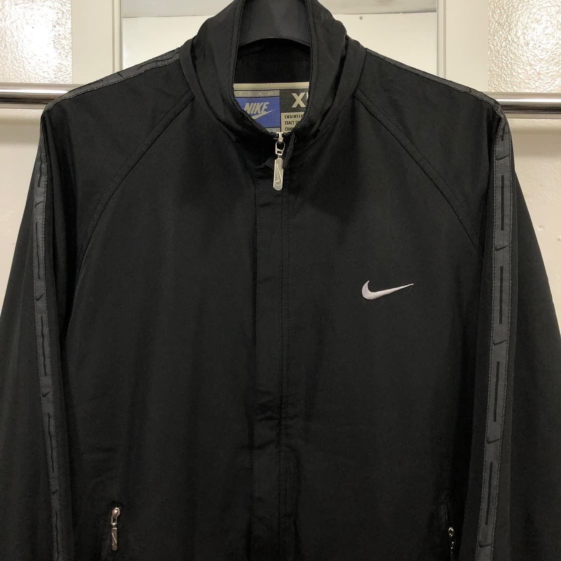 XL 나이키 빅스우시 바람막이 상품이미지2
