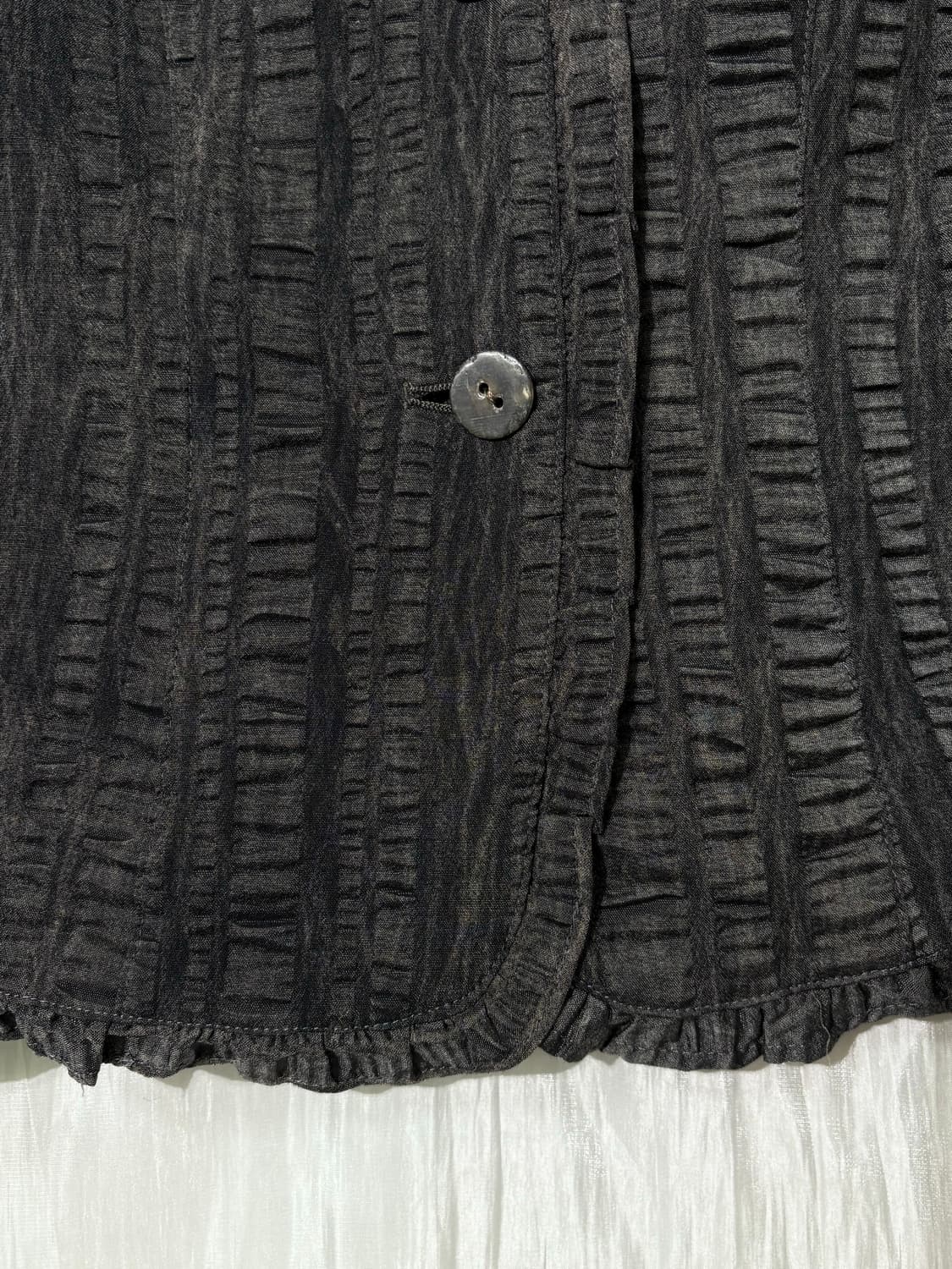 ✨ Vintage Charcoal Crinkle Blouse 상품이미지5