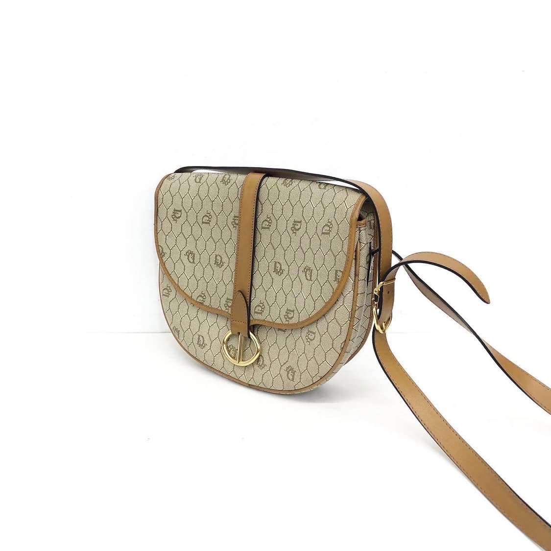 정품 디올 허니콤 크로스백 상품이미지2