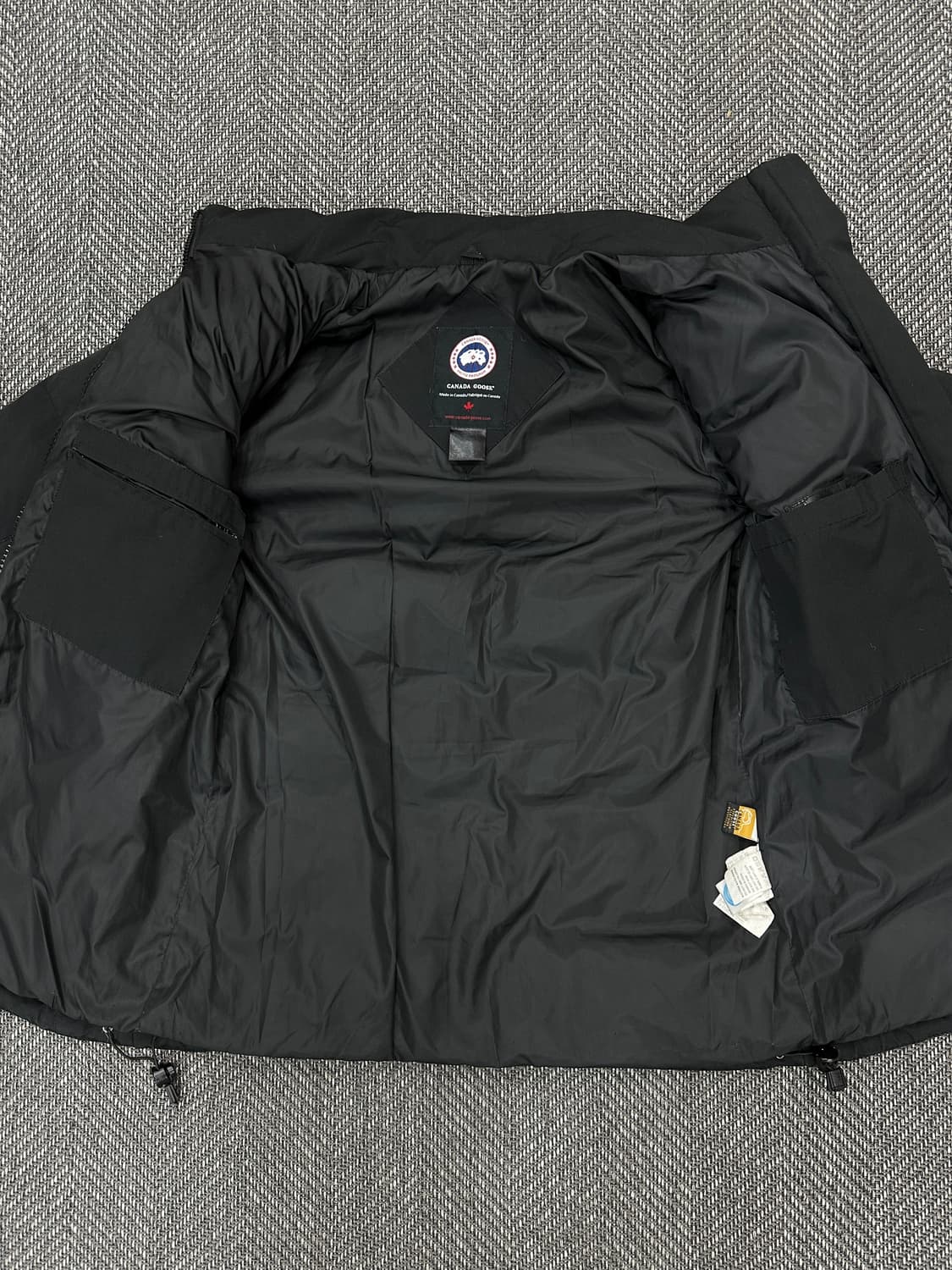캐나다구스 패딩 블랙 상품이미지8