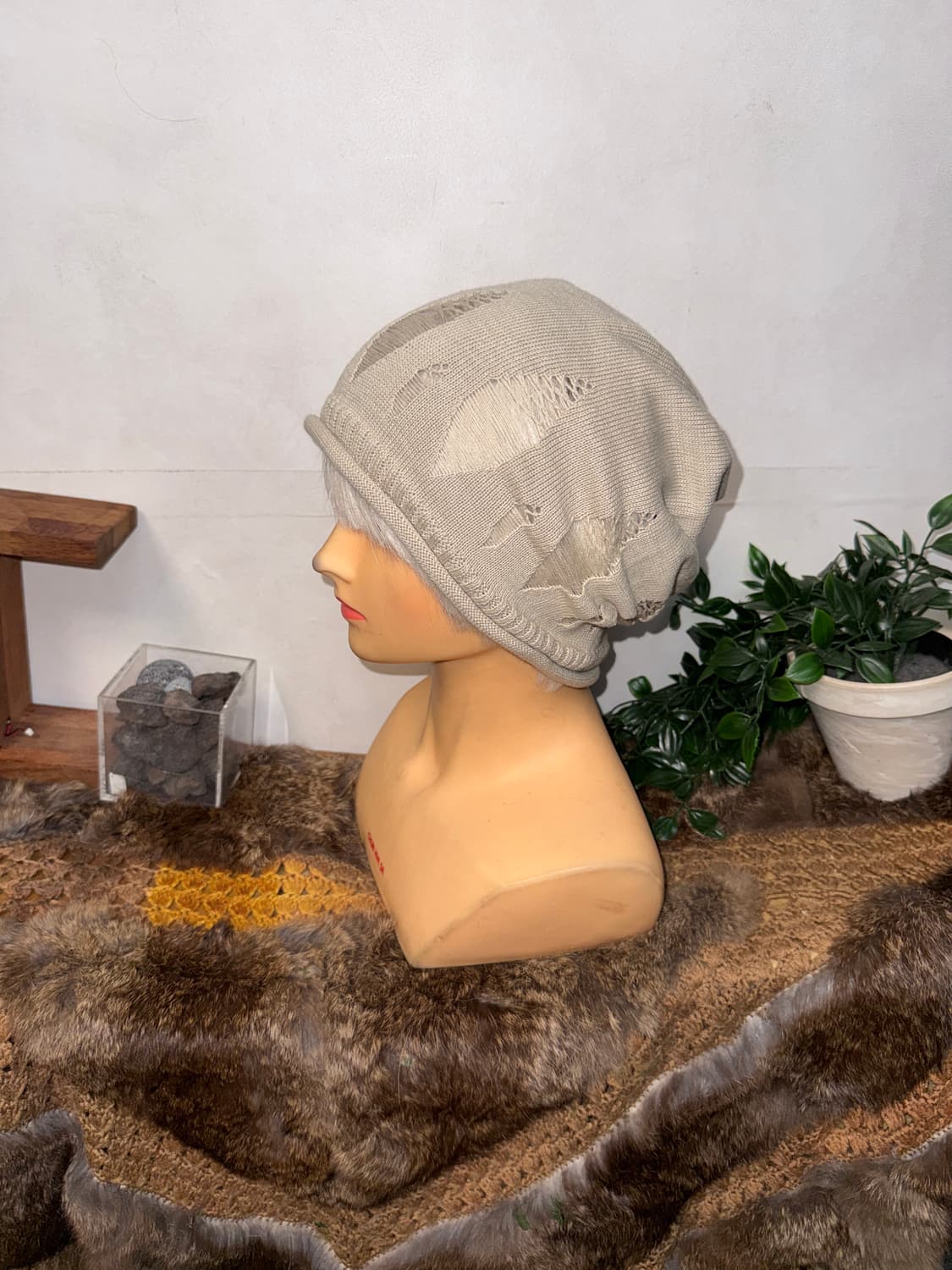 Ivory grunge damage loose knit beanie  상품이미지2