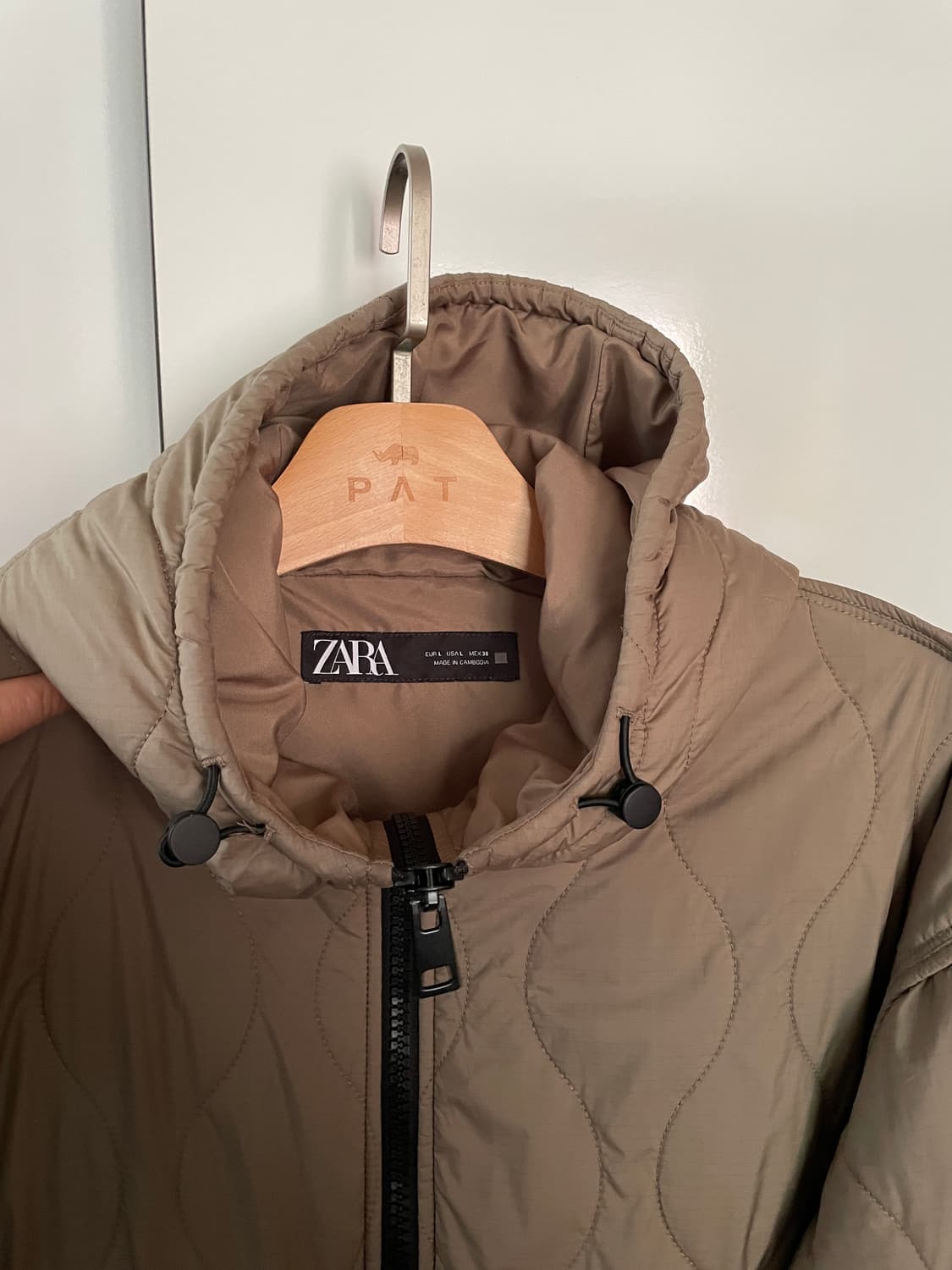 자라 오버핏 퀼팅 후드 점퍼 카키 상품이미지4