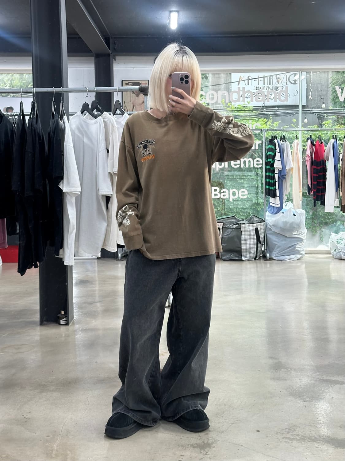 벤슨 카키브러운 백스컬본 자수 긴팔 롱슬리브 티셔츠 상품이미지2