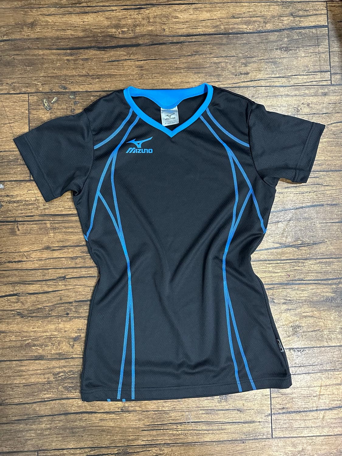 미즈노 Mizuno QuickDry Plus 여성 기능성 브이넥 반팔 티 상품이미지2