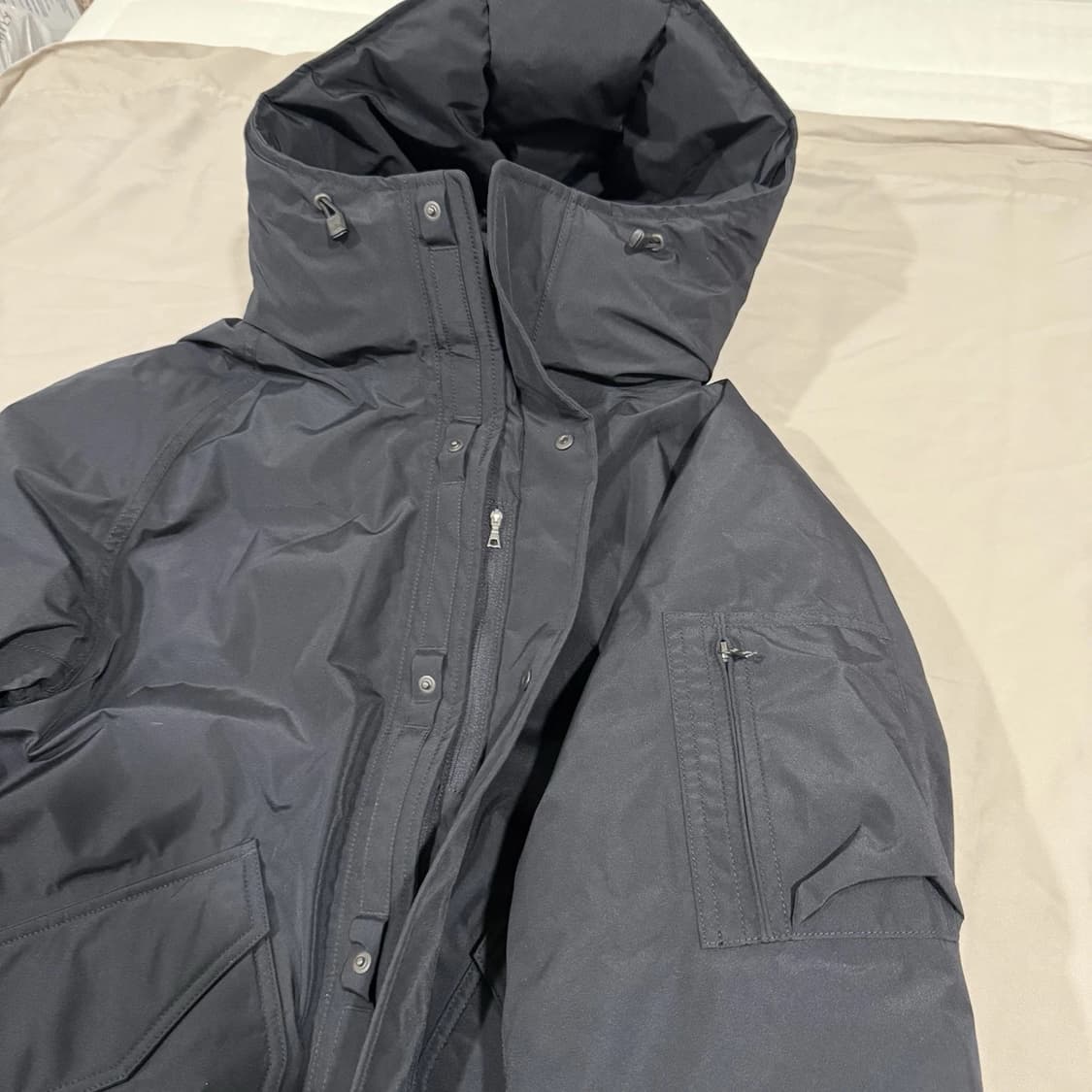 나나미카 고어텍스 다운코트 L 블랙 새제품 상품이미지3