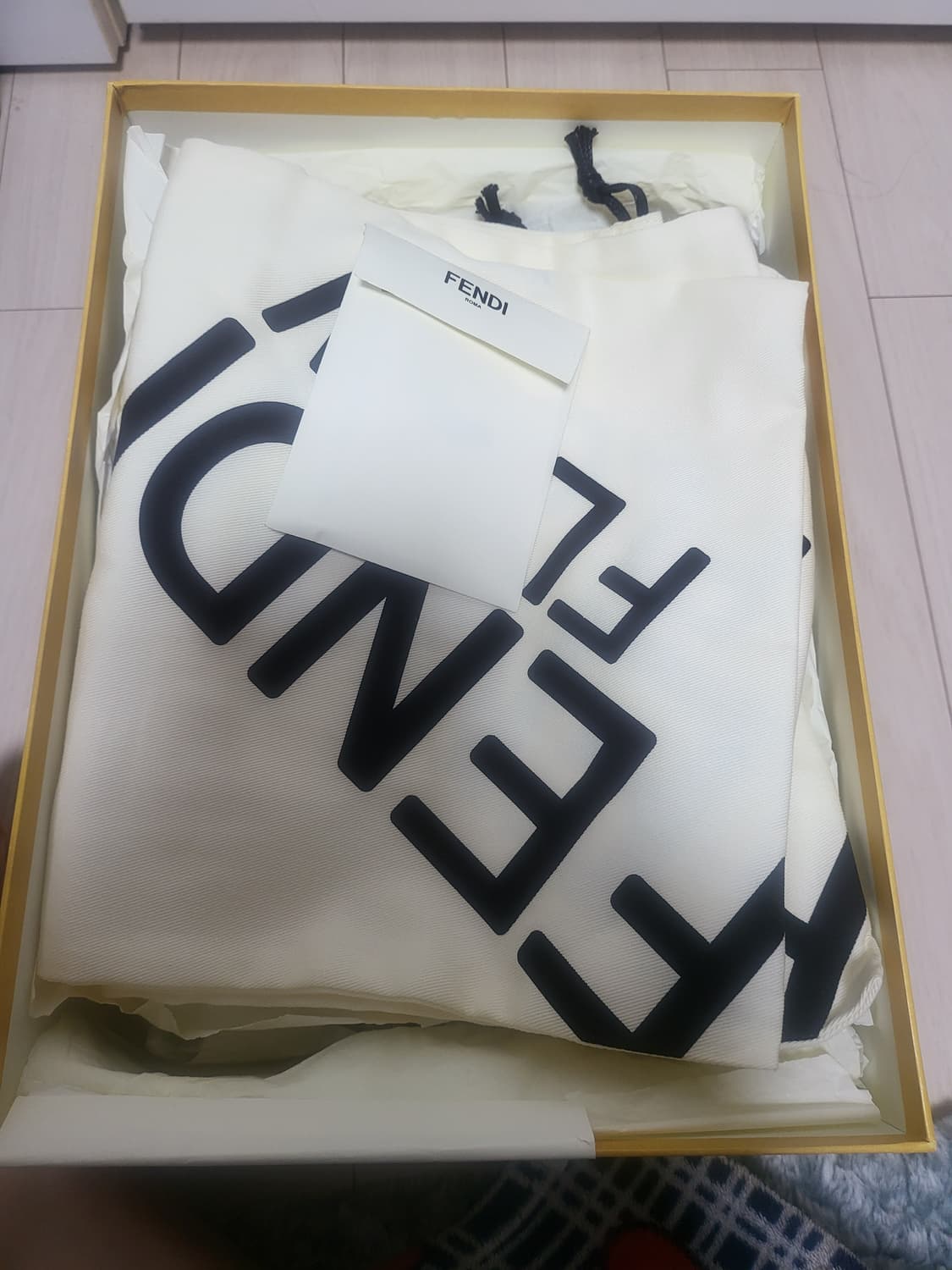 펜디자카드스니커즈 상품이미지1