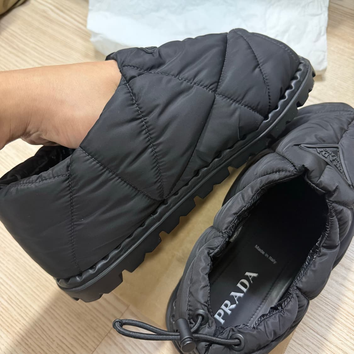 [정품] 프라다 리나일론 패딩 뮬 상품이미지3