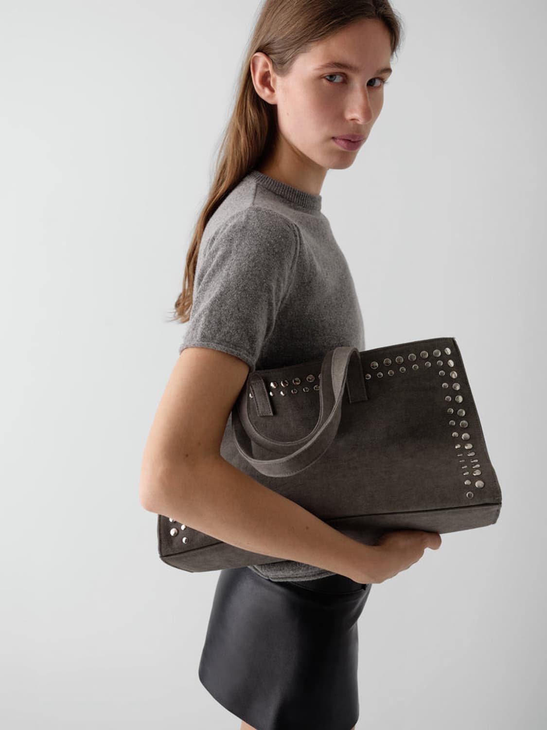 기마구아스 Midi Shopper 스터드 미디 쇼퍼백/그레이 상품이미지2