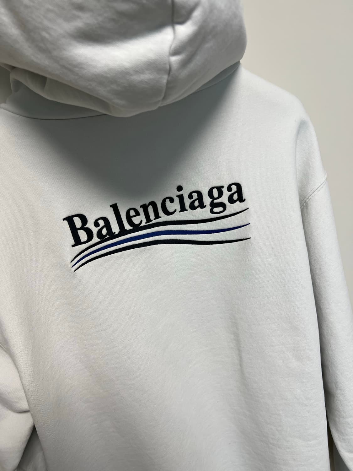 발렌시아가 자수 후드티 상품이미지3