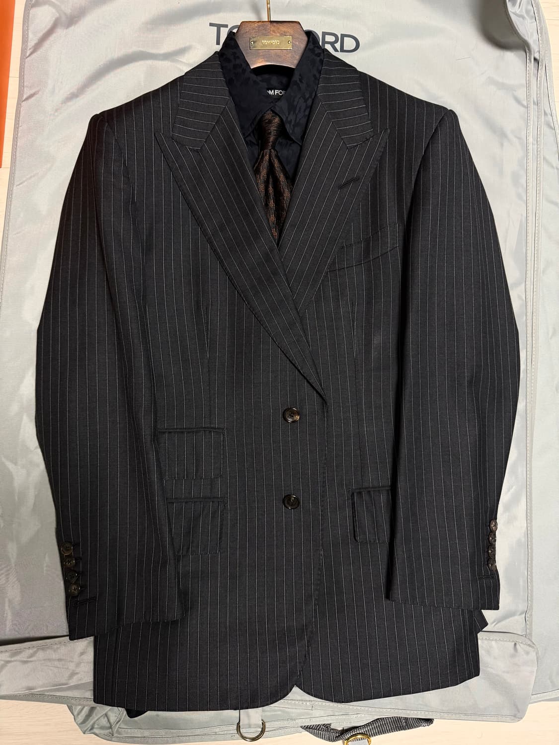 (명작,강추👍)톰포드 윈저 스트라이프 수트 상품이미지4