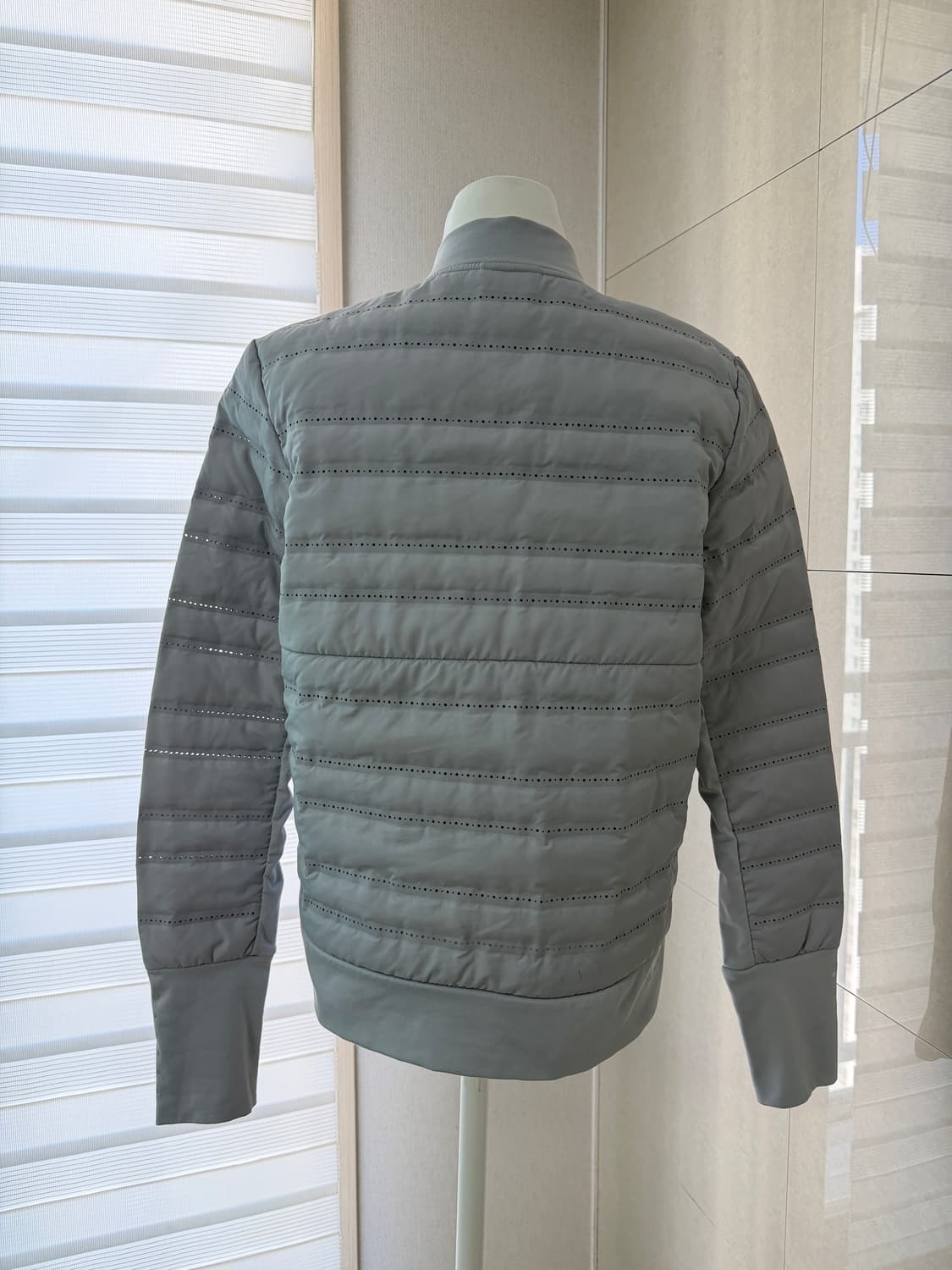 나이키 구스다운 경량 패딩 점퍼 그레이 S 상품이미지3