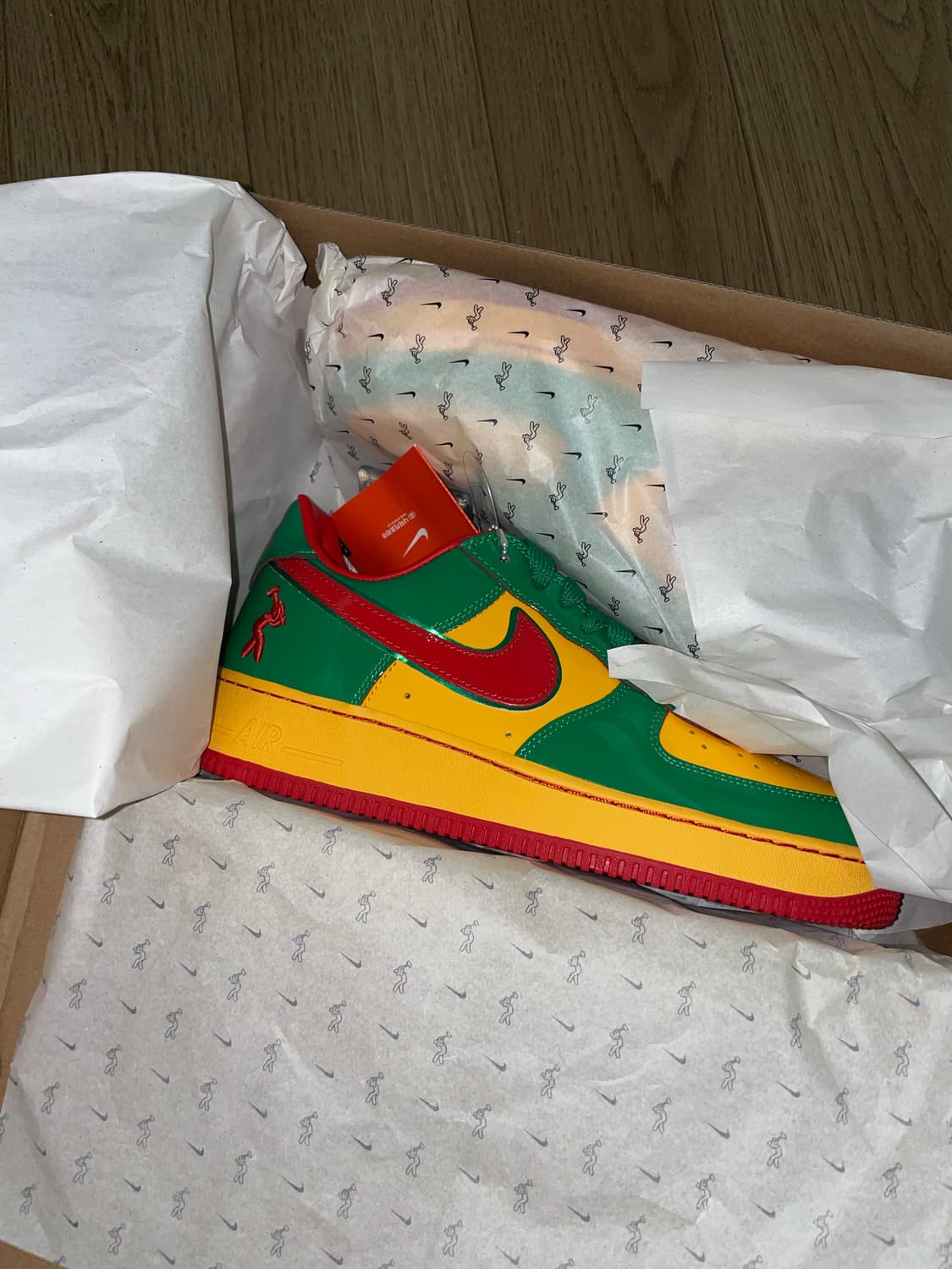 (미개봉 새상품) 릴야티 x 나이키 에어포스1 (270) 상품이미지4