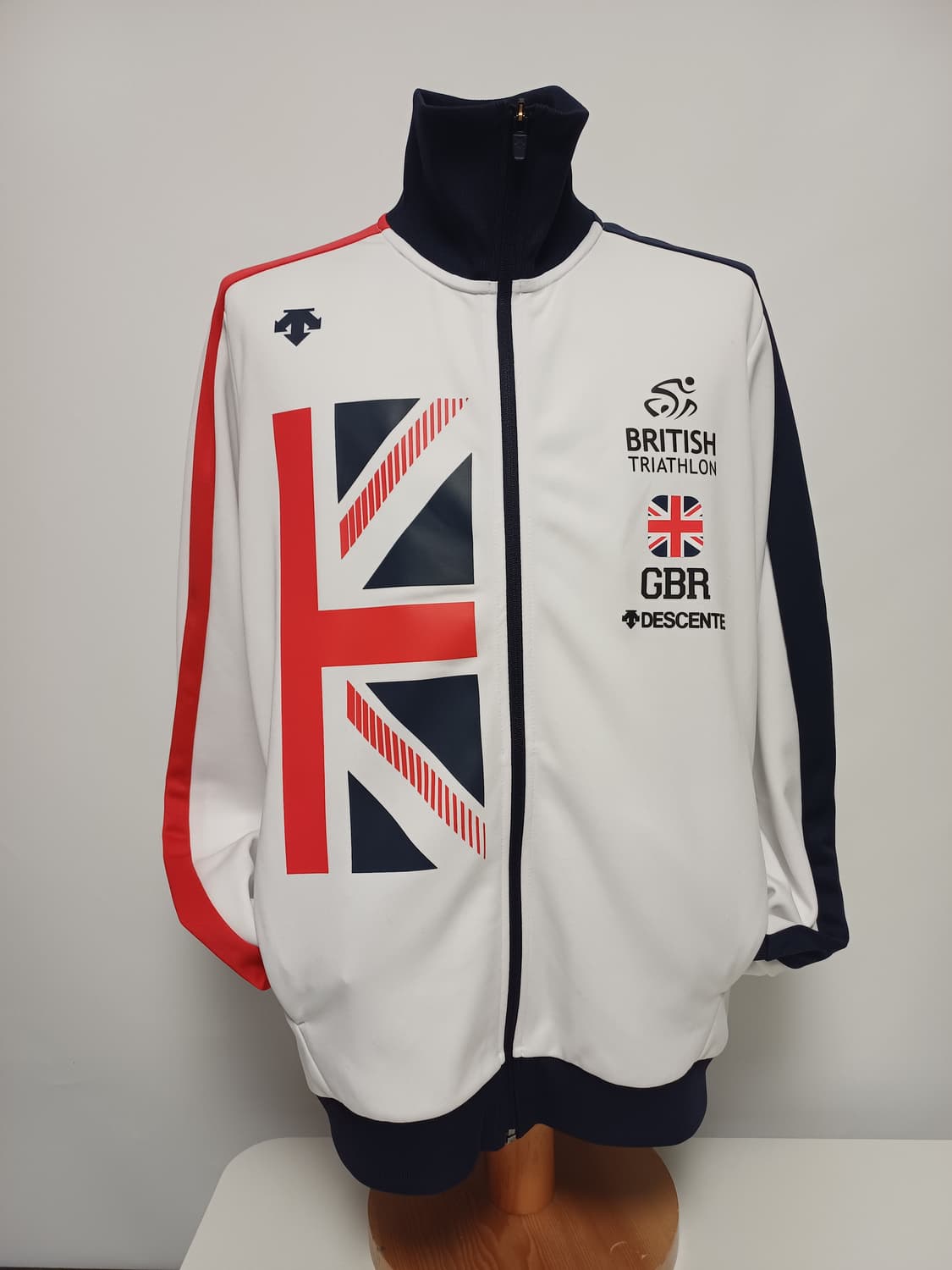 데상트 영국 트라이애슬론(GBR) 에디션 트랙탑 져지 [L-XL] 상품이미지1