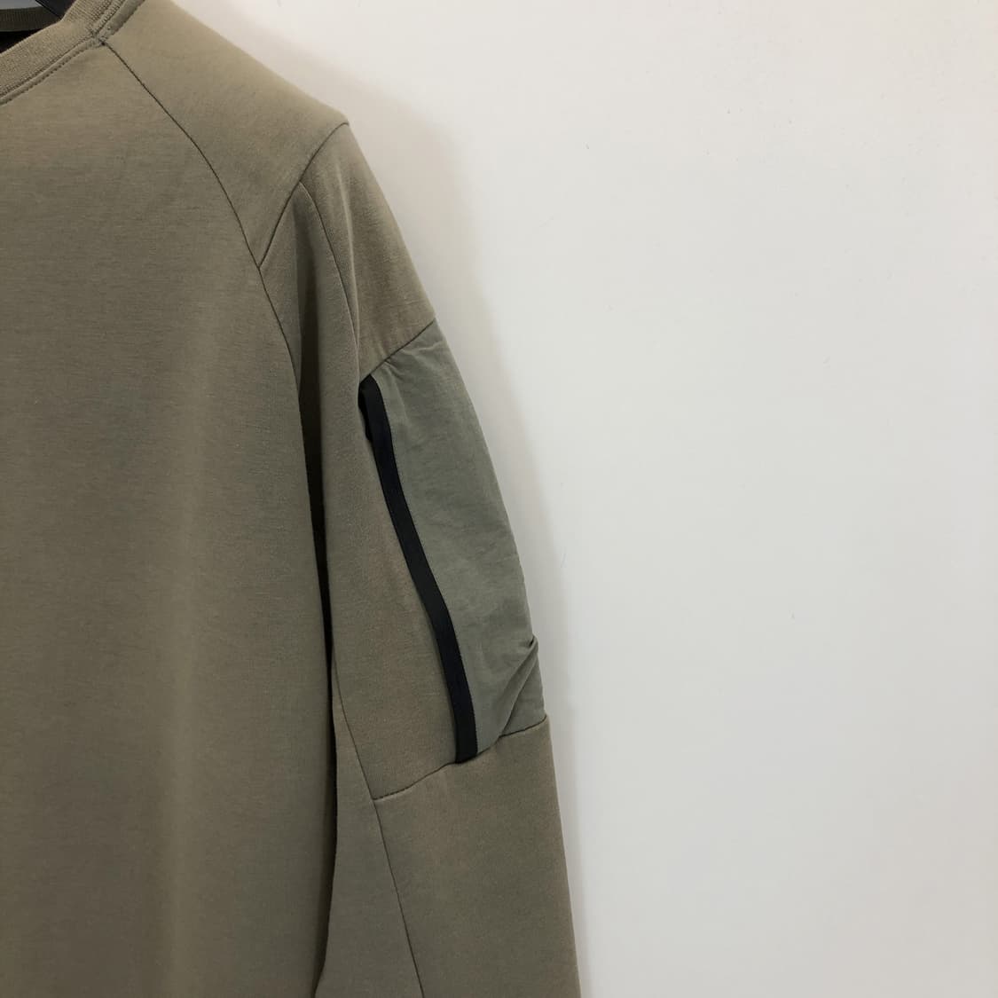 나이키 테크플리스 맨투맨 M 연카키  상품이미지3