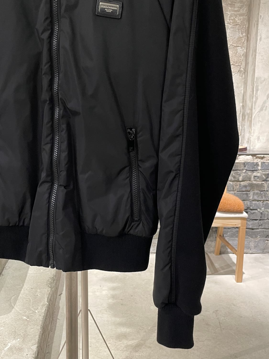 돌체 앤 가바나 블랙 나일론 봄버 자켓 상품이미지5