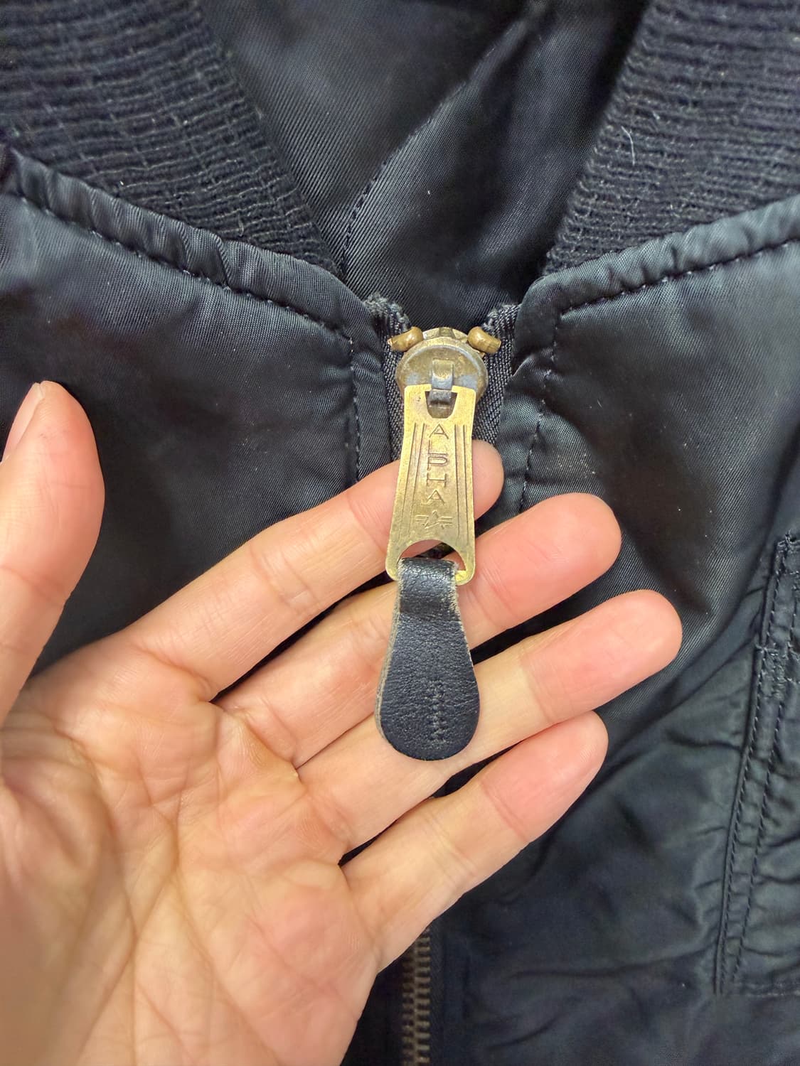 정품) 알파인더스트리 리버시블 양면 MA-1 조끼 L 상품이미지3