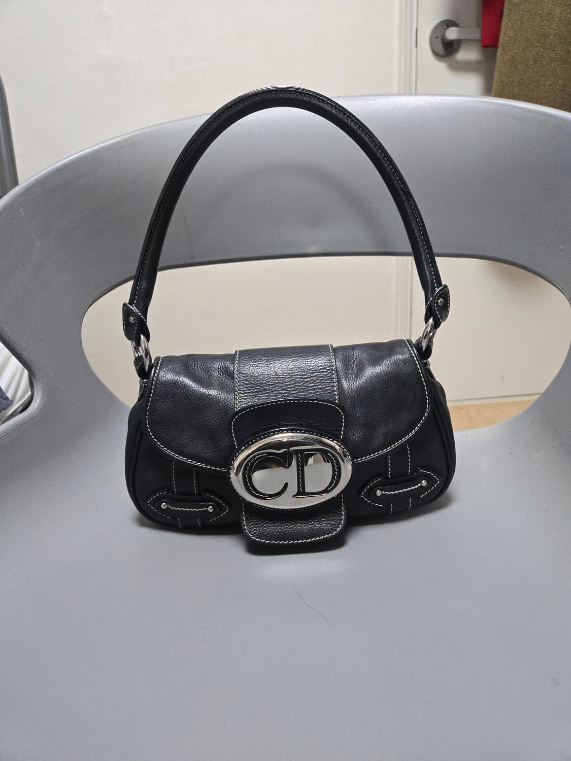 디올 CD 로고 원핸들 미니 숄더백 상품이미지2