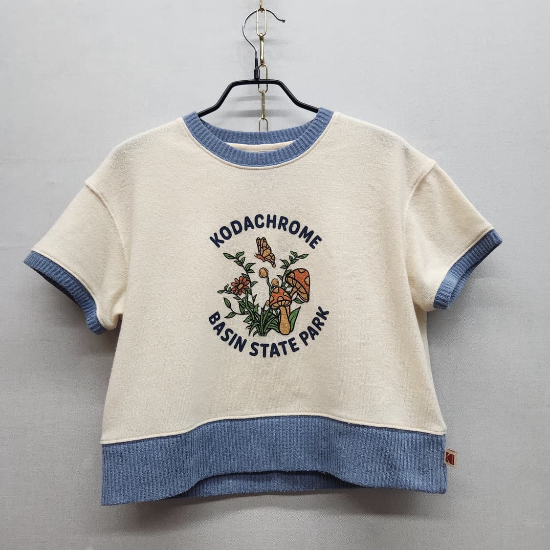 코닥 빅로고 디자인 크롭 반팔티 S(S) 상품이미지1