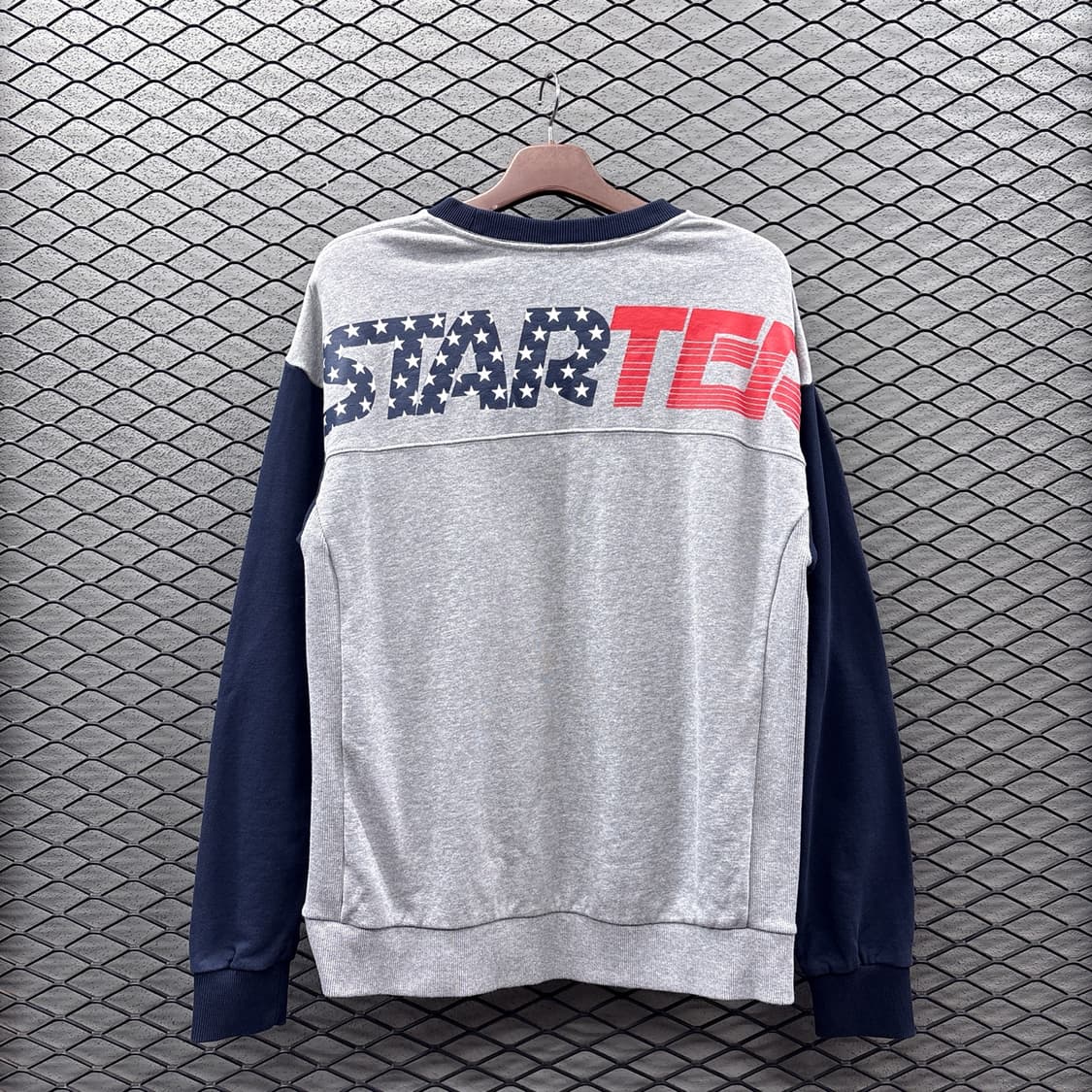 스타터 USA 트레이닝 스웻셔츠 후면그래픽 디테일 그레이 상품이미지3