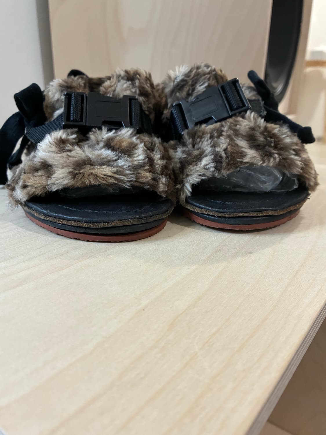 tao 타오 꼼데가르송 퍼 샌들 상품이미지6