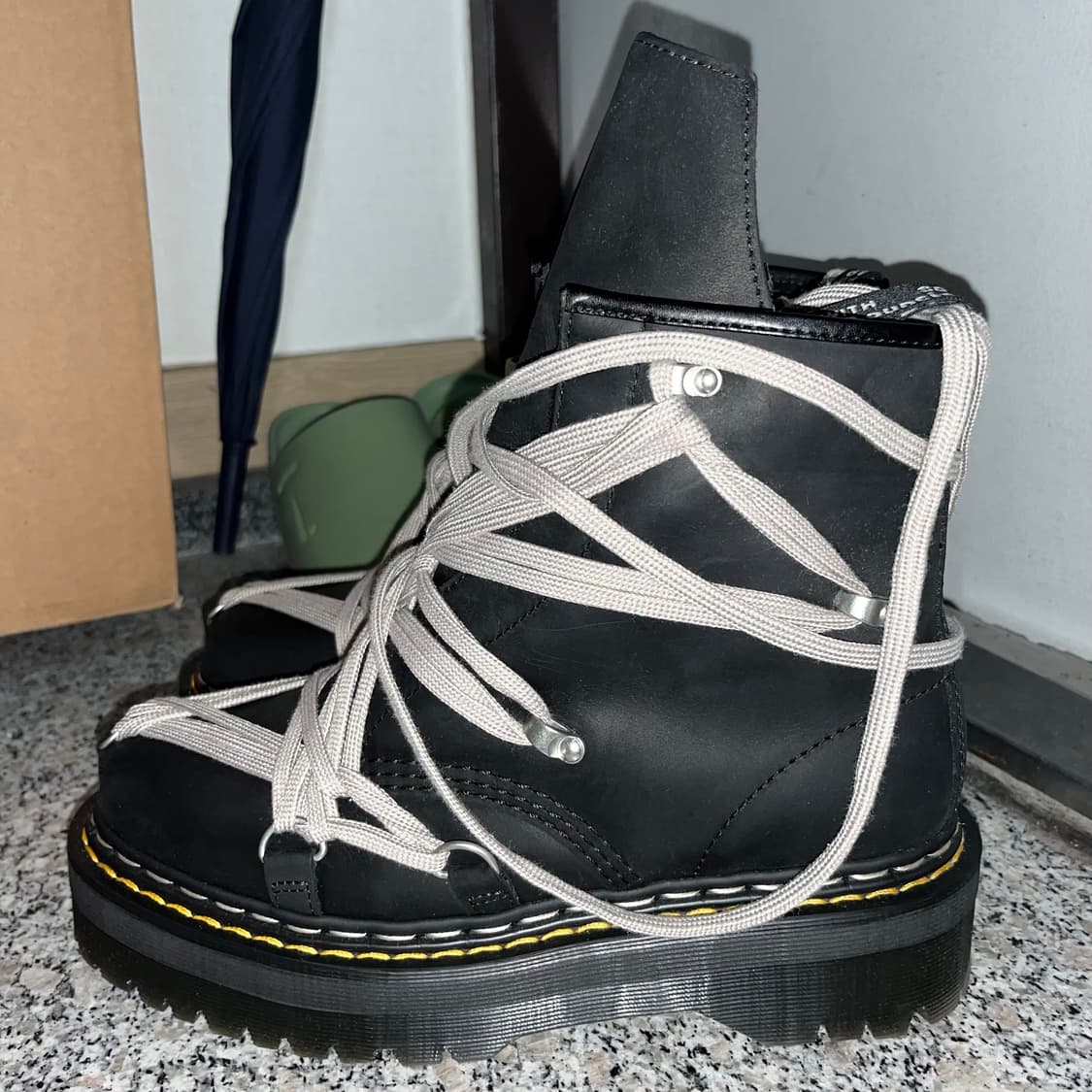 릭오웬스 닥터마틴 메가레이스 쿼드솔 270 uk8 상품이미지1