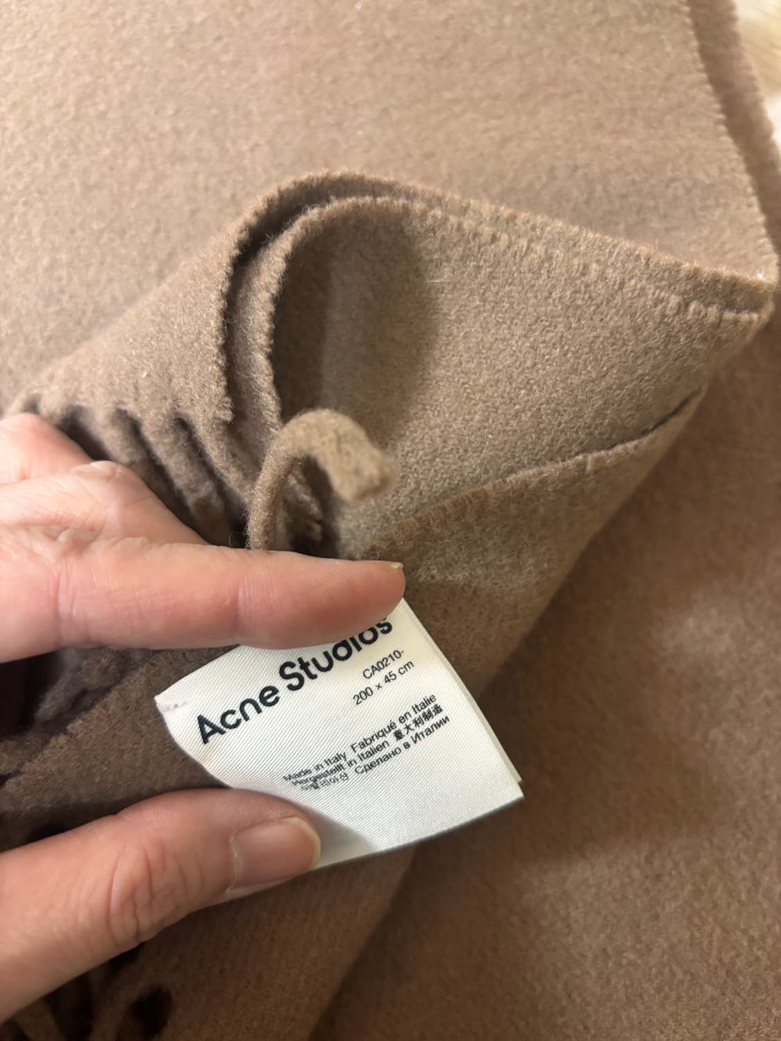 아크네 기본 머플러 일본 백화점 구입  상품이미지4