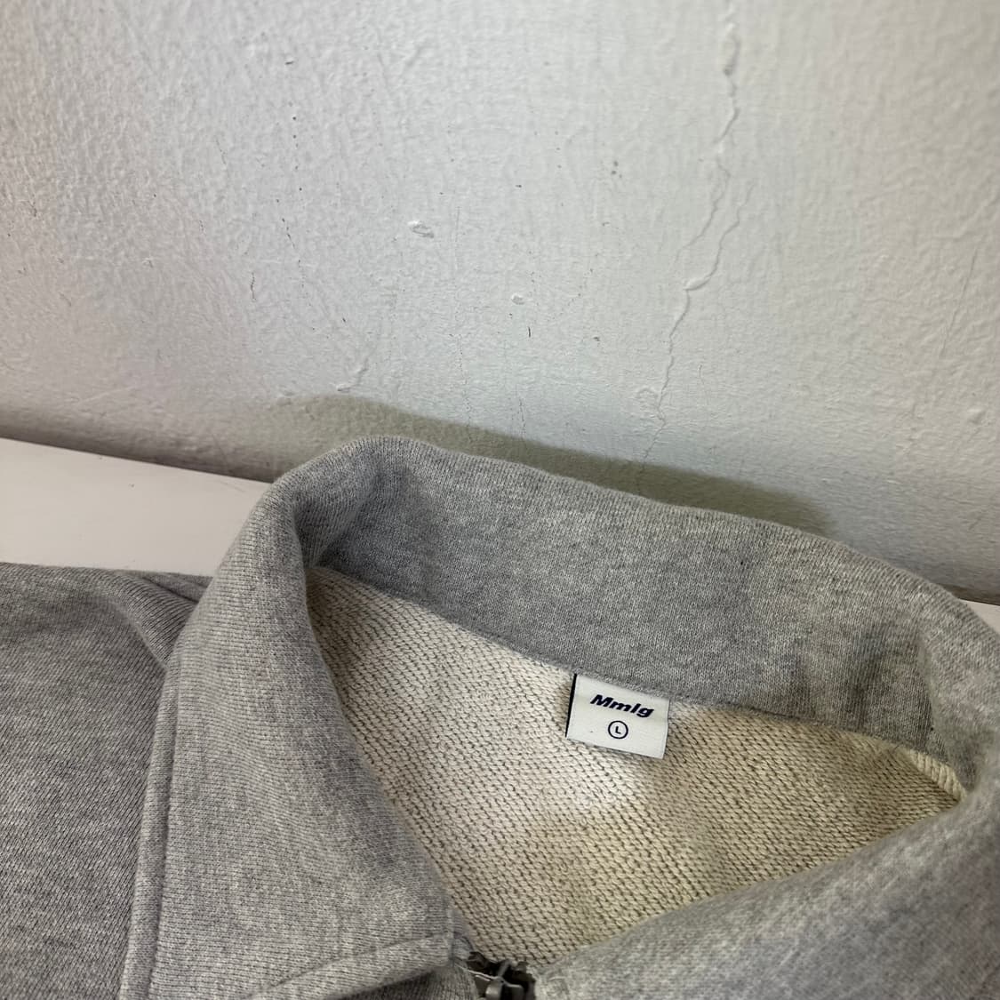 L MMLG 앰앰엘지 그레이 스웻코튼 크롭 카라넥집업 상품이미지3