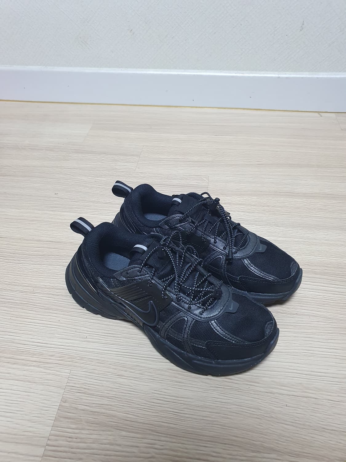 나이키 v2k 런 운동화 230 상품이미지2