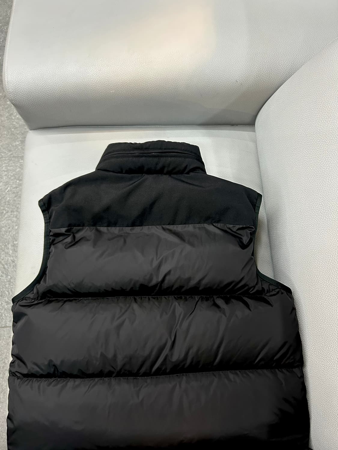 2/ 몽클레어 LOGNAN 퀼팅 다운 질레 조끼패딩 상품이미지7