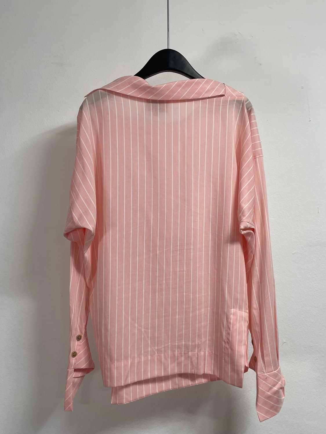 비비안웨스트우드 언발란스 셔츠 슬리브 (on.182)    상품이미지3