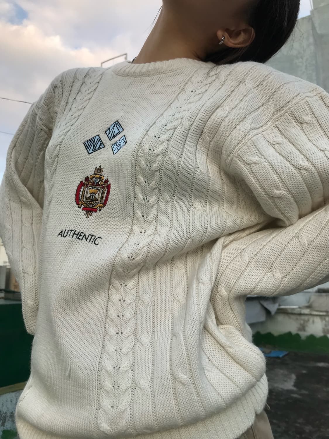 Authentic 아이보리 니트  상품이미지4