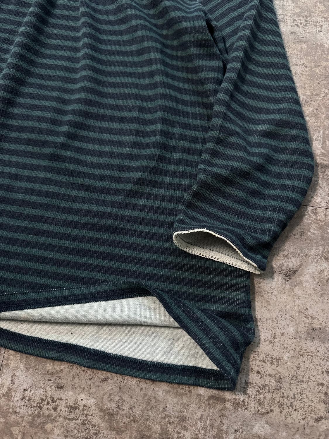 버튼 넥 스트라이프 패턴 후디드 탑 상품이미지5