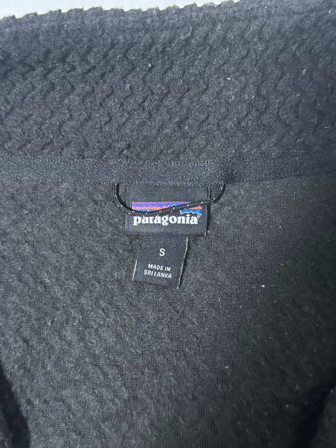 파타고니아 r1 에어 짚 넥 플리스 자켓 상품이미지5