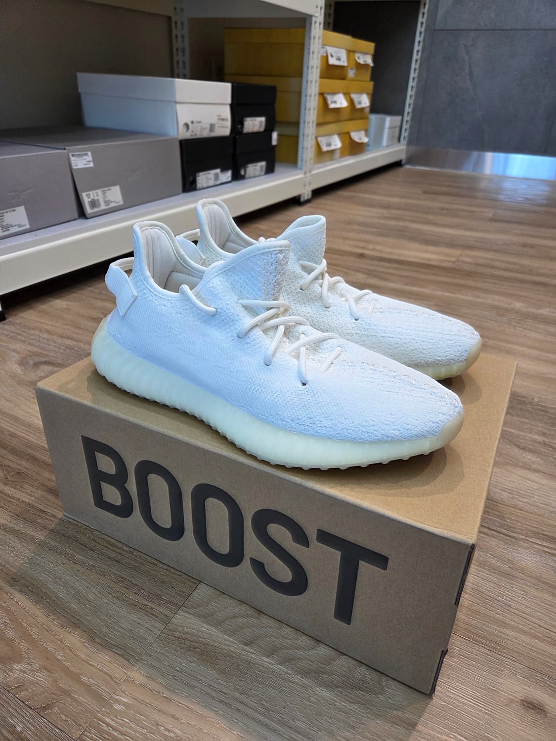 아디다스 이지부스트 350 상품이미지3