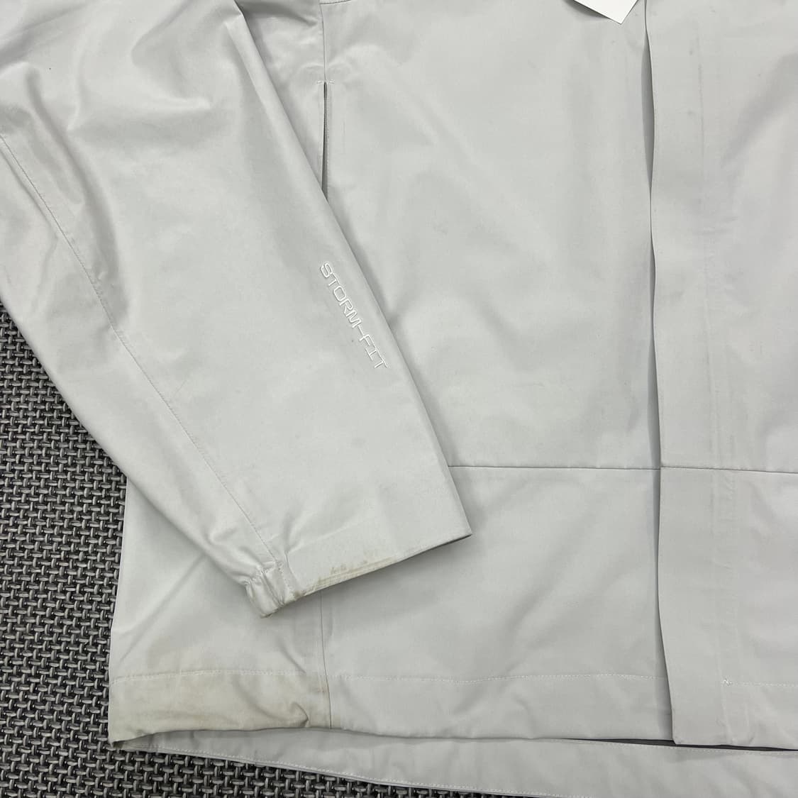 착샷O 나이키ACG 스톰핏 바람막이 상품이미지3