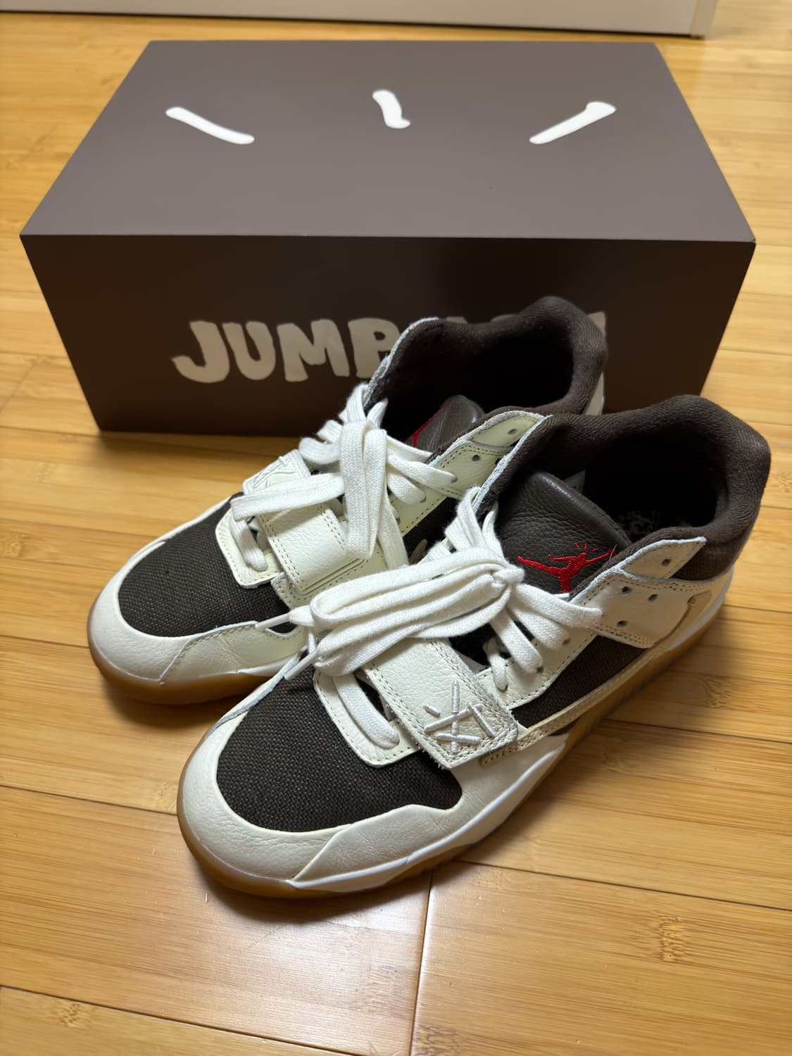 트래비스스캇 점프맨 세일앤다크모카 275 상품이미지1