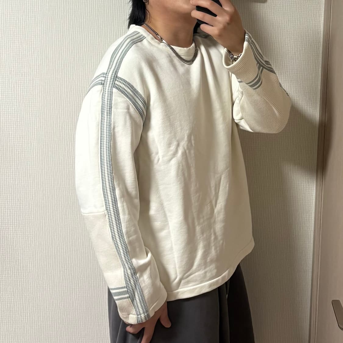 정품 시스템옴므 사이드라인 배색 맨투맨 스웻셔츠 상품이미지2