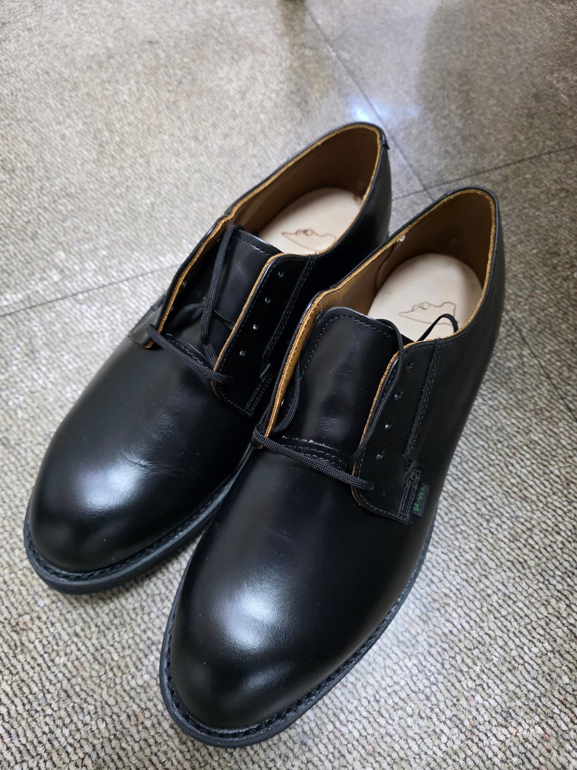 레드윙 포스트맨 101 블랙차파랄 12(300) 상품이미지1