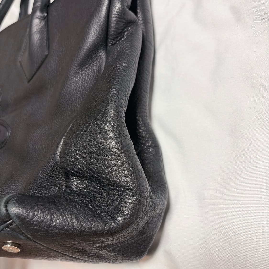 비비안웨스트우드 블랙 가죽 토트백 (크로스끈X) 상품이미지5