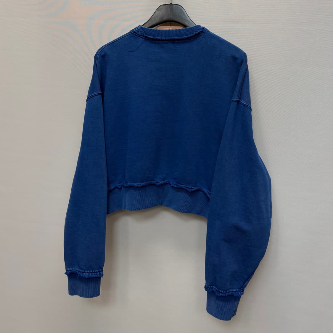 미우미우 자수 코튼 맨투맨 ( 크롭 오버핏  )  상품이미지5