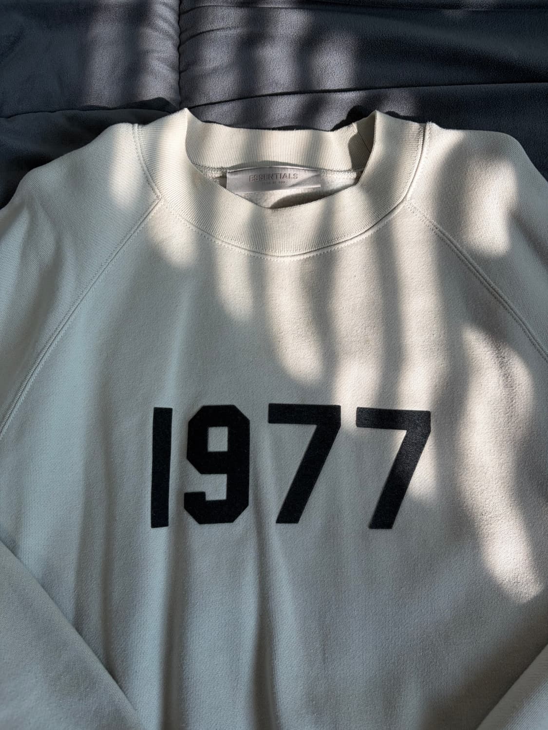 에센셜 1977 스웻셔츠  상품이미지3