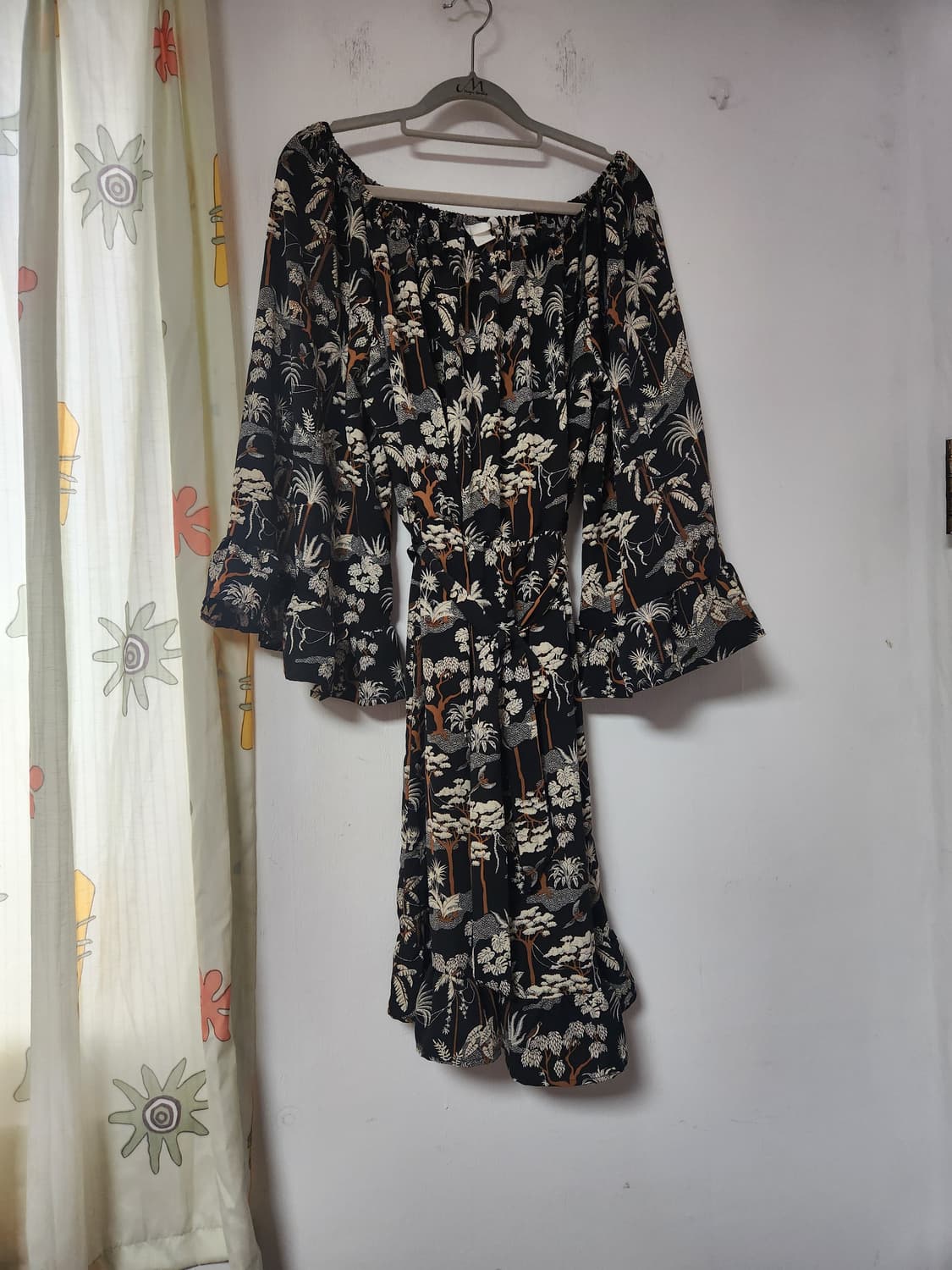 H&T 블랙 패턴 원피스 오프숄170/96A 상품이미지1