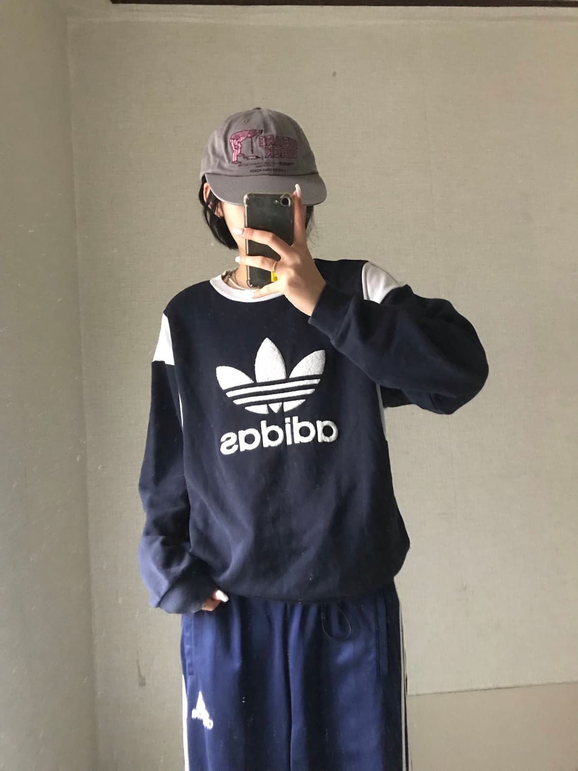 아디다스 네이비 빅로고 맨투맨 상품이미지4