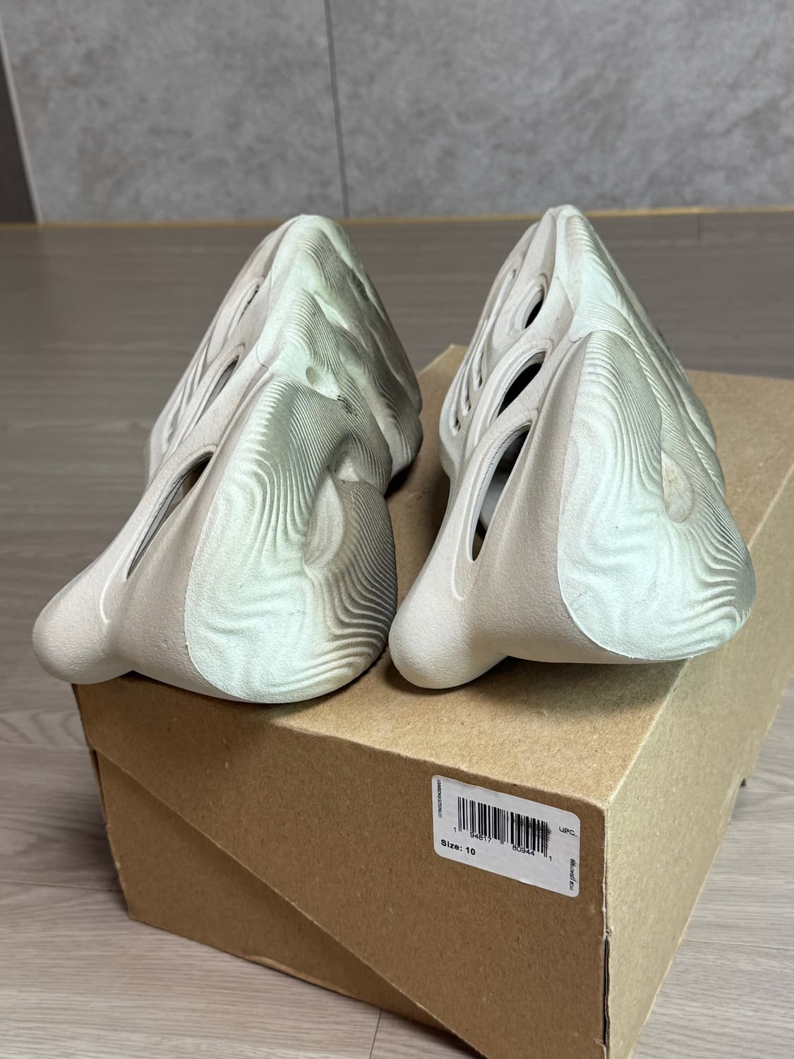 Yeezy Foam Runner Sand 이지 폼러너 샌드 상품이미지2