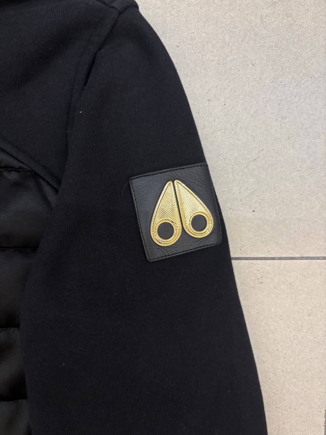 무스너클 다운 퀄팅 스웻 하이브리드 집업 상품이미지3