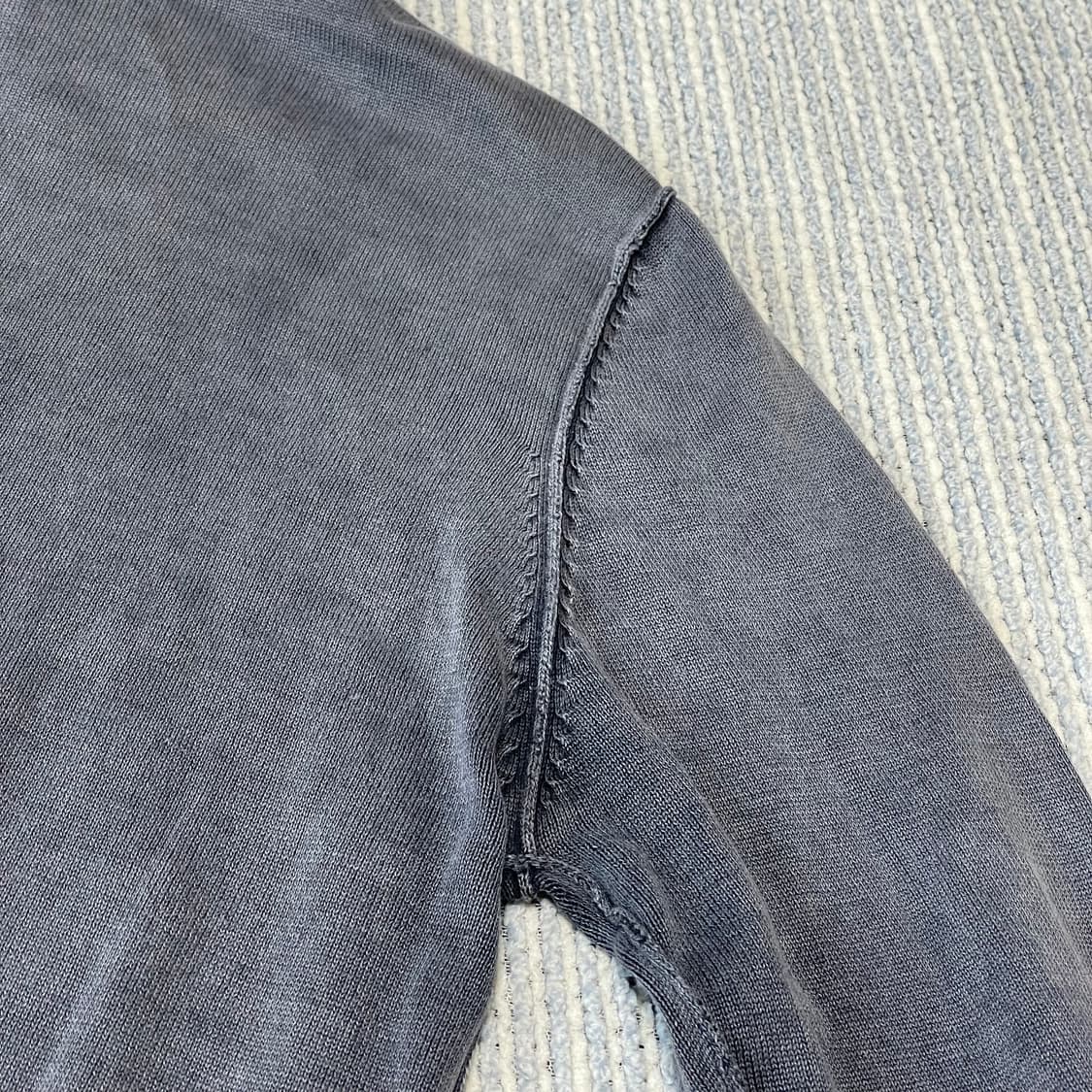 Calvin Klein Jeans 가먼트워싱 니트짚업 상품이미지8