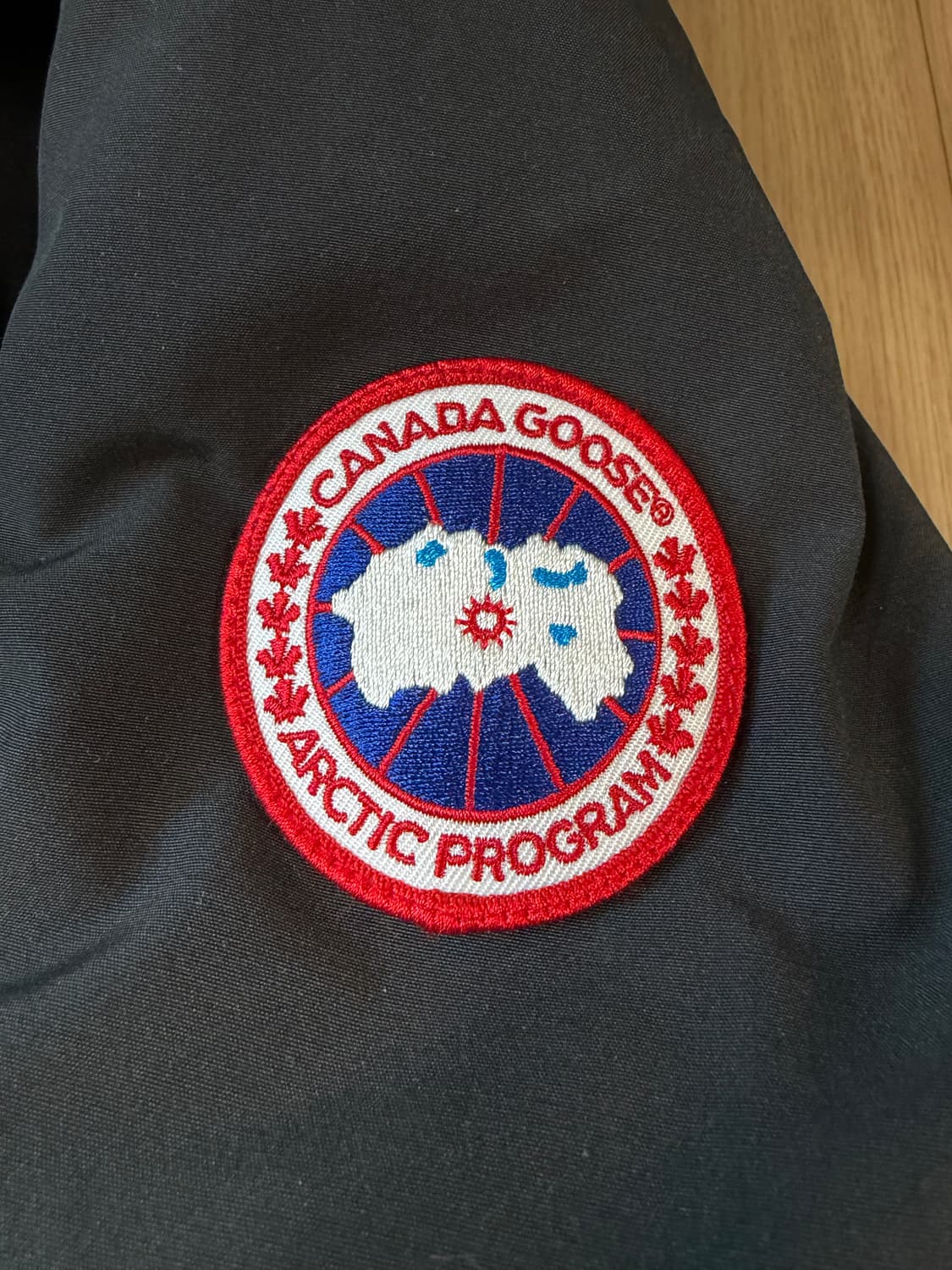 캐나다구스 랭포드 블랙 퓨전L 판매합니다. 상품이미지7